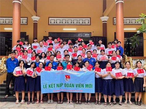 Chi đoàn trường thcs nguyễn vĩnh nghiệp tổ chức lễ kết nạp đoàn viên mới, năm học 2023-2024