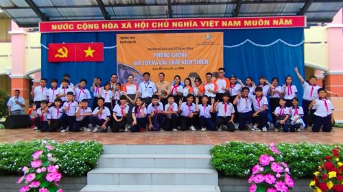 Hoạt động tuyên truyền phòng chống ma túy, HIV/AIDS, Thắp sáng ước mơ thiếu nhi, phong trào kế hoạch nhỏ