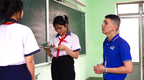 Lớp Tiếng Anh bản ngữ tại trường THCS Phạm Văn Cội