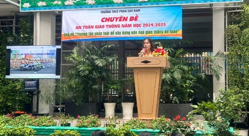  Thượng tôn pháp luật để xây dựng văn hóa giao thông  - Chuyên đề An toàn giao thông năm học 2024 - 2025