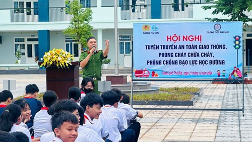 Hội nghị tuyên truyền an toàn giao thông , phòng cháy chữa cháy , phòng chống bạo lực học đường