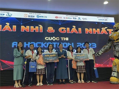 Giải nhất và Giải nhì Hội thi AI Hackathon toàn thành năm học 2023 - 2024