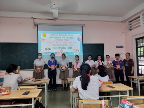 Chương trình Gặp Gỡ Cấp Ủy - Ban Giám Hiệu với Đội Viên tiêu biểu năm học 2023 - 2024