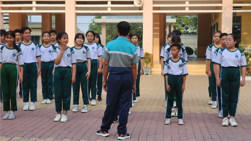 Thao giảng chuyên đề môn Giáo dục thể chất 7