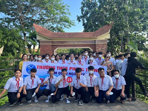 Ngày 30/3/2024, Trường THCS Phước Thạnh phối hợp với Công ty Du lịch Xuyên Á tổ chức cho học sinh tham quan, học tập ngoại khóa tại Khu Di tích lịch sử Rạch Gầm-Xoài Mút (Tiền Giang)-KDL Lan Vương (Bến Tre)