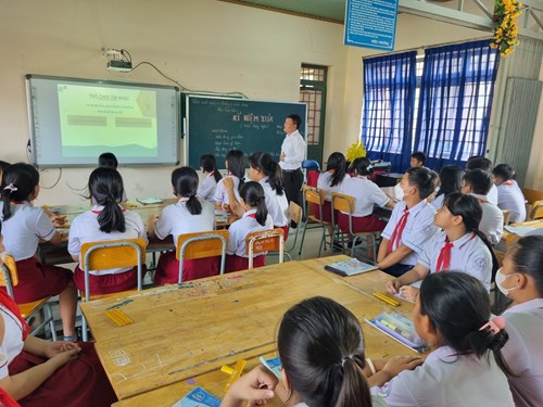 Chiều ngày 11/4/2024, Hội đồng Bộ môn Âm nhạc huyện Củ Chi kết hợp với Trường THCS Phước Thạnh tổ chức chuyên đề-Thao giảng bộ môn Nghệ thuật 6 (Âm nhạc).