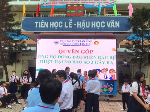 Liên độ trường THCS Tân Bình phát động học sinh đóng góp ủng hộ, hỗ trợ đồng bào bị ảnh hưởng bởi bão, lũ