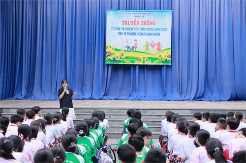 Truyền thông tư vấn và chăm sóc sức khỏe sinh sản cho vị thành niên/ thanh niên.