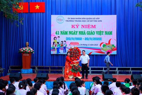 Kỷ niệm 41 năm ngày nhà giáo việt nam (21/11/1982-20/11/2023) bài 2