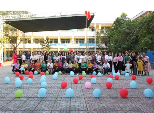 Họp mặt kỷ niệm ngày Quốc tế Phụ nữ 8/3