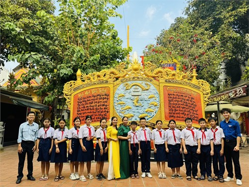 Đoàn trường THCS Thanh Đa tổ chức viếng Đền thờ Hai Bà Trưng kết hợp ghé thăm Nhà Truyền thống quận Bình Thạnh vào ngày 5/3/24