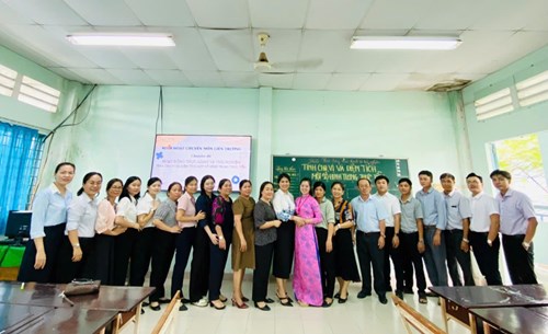 Sinh hoạt chuyên môn liên trường bộ môn Toán