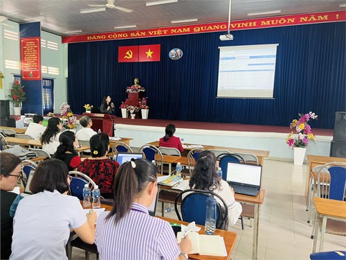 Tập huấn triển khai tính năng mới về học liệu điện tử