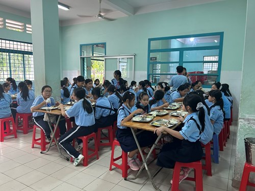 Khẩu phần ăn bán trú