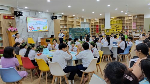 CLB Ngữ Văn 8 Trường THCS Tôn Thất Tùng thực hiện chuyên đề  Rèn luyện kĩ năng trình bày ý kiến về một vấn đề xã hội 