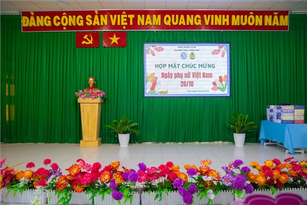 Họp mặt kỷ niệm 94 năm ngày thành lập hội liên hiệp phụ nữ việt nam 20/10