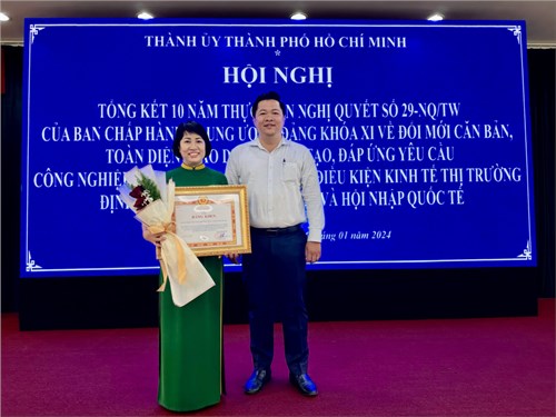 Chúc mừng Trường THCS Trần Quốc Toản 1 đạt thành tích xuất sắc trong thực hiện Nghị quyết số 29-NQ/TW ngày 04 tháng 11 năm 2013 của Ban Chấp hành Trung ương Đảng khoá XI về đổi mới căn bản, toàn diện giáo dục và đào tạo, đáp ứng yêu cầu công nghiệp hoá, hiện đại hoá trong điều kiện kinh tế thị trường định hướng xã hội chủ nghĩa và hội nhập quốc tế.