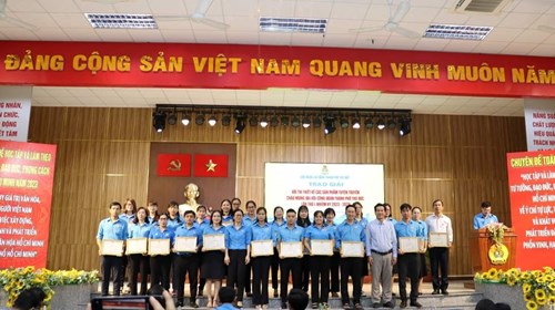 Tổng kết hoạt động  Tháng công nhân  lần thứ 15 năm 2023 và khen thưởng các chuyên đề