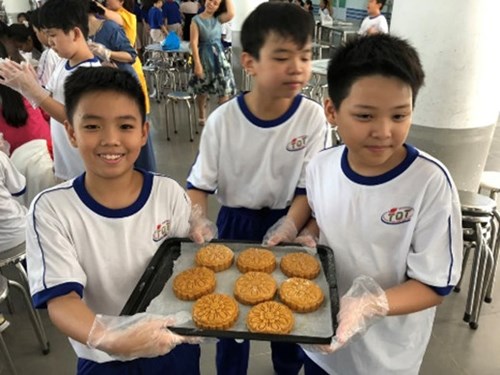 Kế hoạch hoạt động trải nghiệm sáng tạo năm học 2020-2021 với chủ đề  trung thu yêu thương 