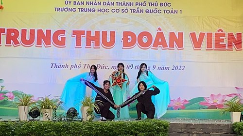 Hoạt động tnst năm học 2022-2023 với chủ đề  trung thu đoàn viên 