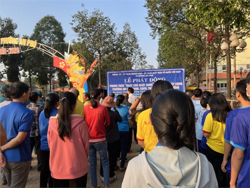 Đoàn viên tham gia Lễ phát động ra quân thực hiện “Ngày chủ nhật xanh” đợt 03 chung tay xây dựng phường An Phú xanh, sạch, thân thiện môi trường