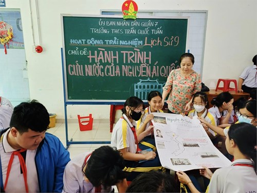 Hoạt động trải nghiệm 30 Phút giờ ra chơi:  Hành Trình Cứu Nước Của Nguyễn Ái Quốc 
