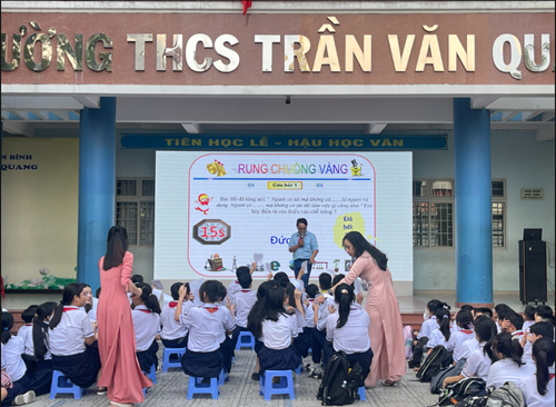 Sinh hoạt chủ điểm tháng chủ điểm tháng  Phan Đình Giót - người anh hùng lấy thân mình lắp lỗ châu mai 