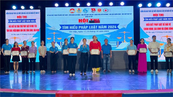 Ngày 19/10/2024, công đoàn Trường Sơn cùng với 3 trường học trong cụm phường 4 ( MN Hoa Lan, MN Hồng Nhung, TH Hanh Thông) tham gia hội thi Tìm hiểu pháp luật năm 2024 do LĐLĐ quận Gò Vấp phối hợp với Ủy ban MTTQ quận và các đoàn thể chính trị - xã hội quận tổ chức. Qua 3 vòng thi Cụm trường học Phường 4 đã xuất sắc giành được giải Ba.