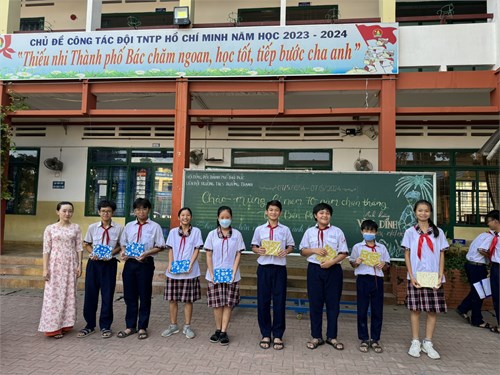 Sinh hoạt chủ điểm đội tháng 4