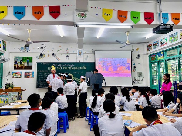 Hình ảnh bài dạy: Nói và nghe: Kể lại một truyện ngụ ngôn _Giáo viên dạy: Cô Nguyễn Thị Thu Hằng