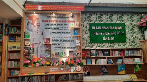 Trường trung học cơ sở Văn Lang đón Đoàn khảo sát của Thành ủy TPHCM về thiết chế văn hóa cơ sở gắn với việc xây dựng không gian văn hóa Hồ Chí Minh tại địa bàn phường Tân Định.