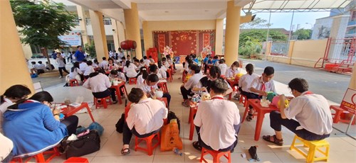 Hội thi vẽ tranh trên nia; hội thi trang trí heo đất