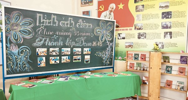 Thư viện triển lãm, giới thiệu sách kỷ niệm 93 năm Ngày thành lập Đoàn Thanh niên Cộng sản Hồ Chí Minh