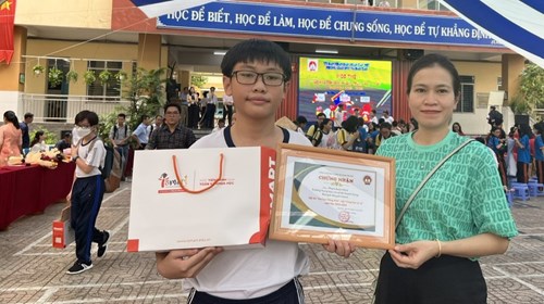 Chúc mừng Học sinh Trường THCS Võ Thành Trang đạt giải Khuyến khích “Vui học tiếng Anh” cấp Quận