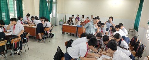 Tổ Sử - Địa - Công Dân lên chuyên đề Khối 6 với chủ đề:  DẠY HỌC THÔNG QUA TỔ CHỨC TRÒ CHƠI TRONG MÔN LỊCH SỬ - ĐỊA LÍ 