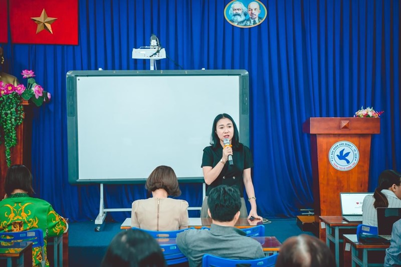 Tập huấn thiết kế học liệu số cho đội ngũ cán bộ quản lý, giáo viên