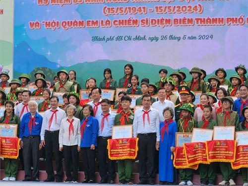 Tiếp lửa điện biên, thiếu nhi sẵn sàng