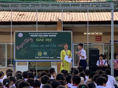 Truyền thông: Tật khúc xạ mắt