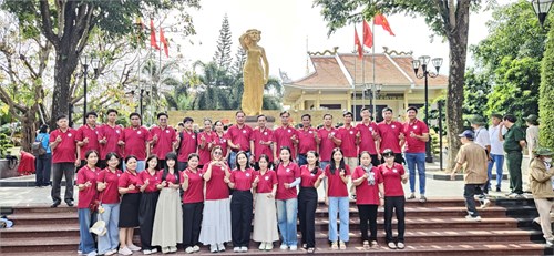 Chi bộ trường tiểu học – thcs tạ uyên