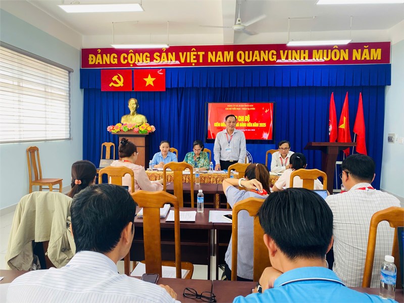 Hội nghị kiểm điểm đảng viên cuối năm 2025