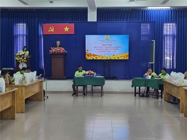 Ngày 01 tháng 11 năm 2025, Trường THCS An Nhơn tổ chức Hội nghị viên chức, người lao động năm học 2025-2026.