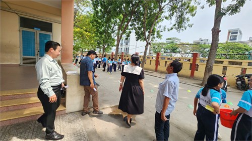 Trường THCS An Nhơn - Hoạt động: Phụ huynh đồng hành cùng con. Chủ đề: Cùng con hiểu biết về quyền trẻ em.