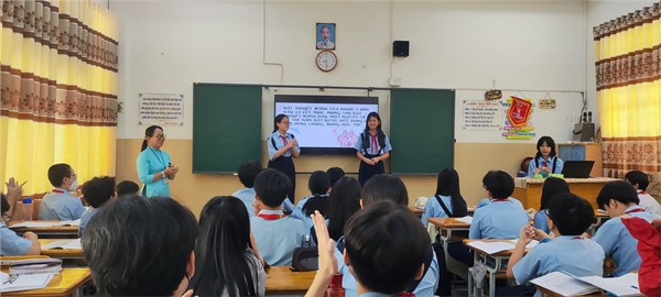 Thao giảng chuyên môn cấp trường môn giáo dục công dân với chủ đề “lao động cần cù sáng tạo”