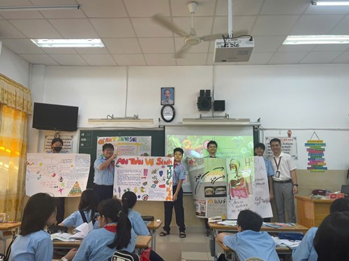 Thao giảng chuyên môn cấp trường với chủ đề “An toàn vệ sinh thực phẩm” do thầy Nguyễn Minh Tiền và các em học sinh lớp 8/2 thực hiện