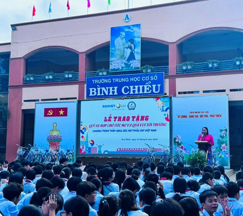 Chương trình Thắp sáng ước mơ thiếu nhi Việt Nam