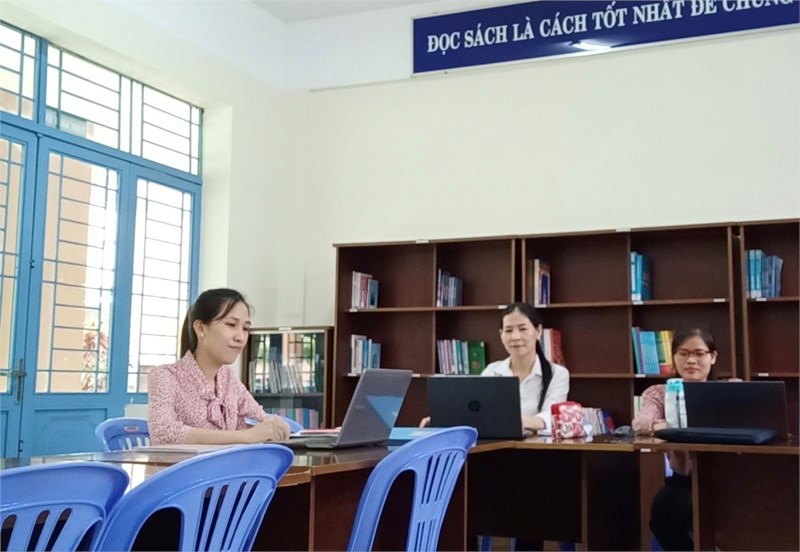 Sinh hoạt chuyên môn tháng 1 – lần 1 tổ giáo dục công dân