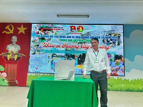 Sinh hoạt đầu tuần 6: vun đắp tri thức, lan tỏa tinh thần sẻ chia