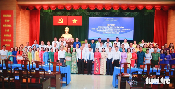 Tuyên dương gương điển hình dân vận khéo năm 2025