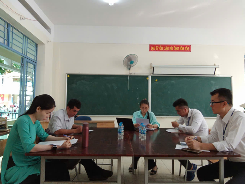 Sinh hoạt chuyên môn lần 2 tháng 9 – năm học 2025 - 2026 tổ công nghệ - tin học