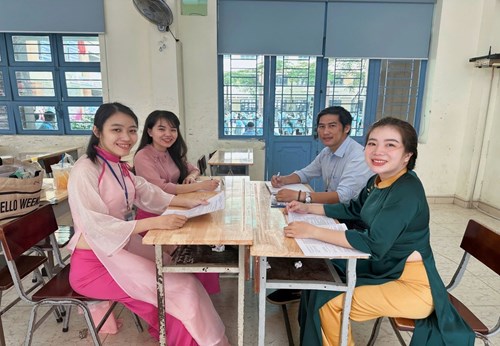 Sinh hoạt chuyên môn lần 2 tháng 10 tổ nghệ thuật